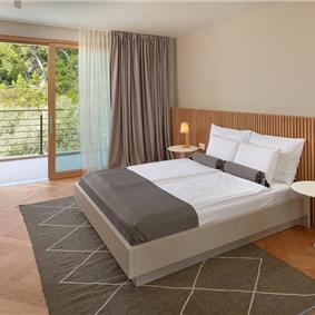 3 bedroom villa with pool and sea views Hvar island sleeps 6
